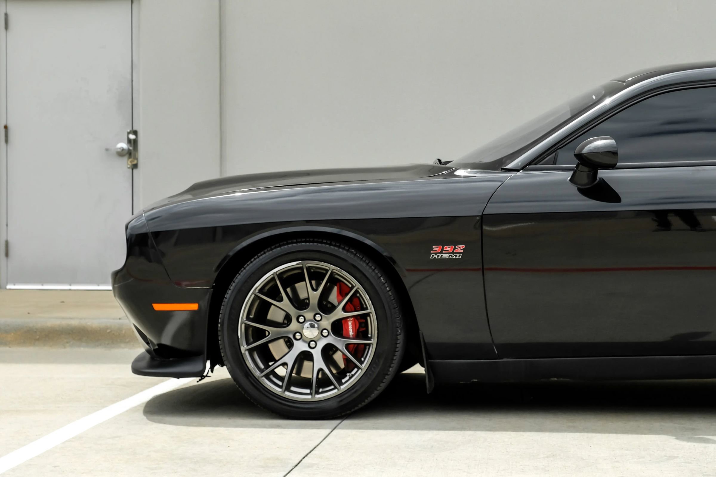 Used 2015 Dodge Challenger SRT w/ Technology Group RWD image 18