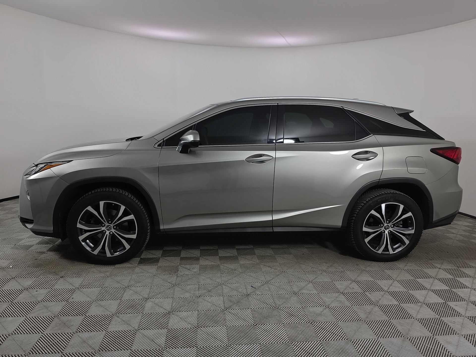 Used 2018 Lexus RX 350 FWD w/ Premium Package image 4