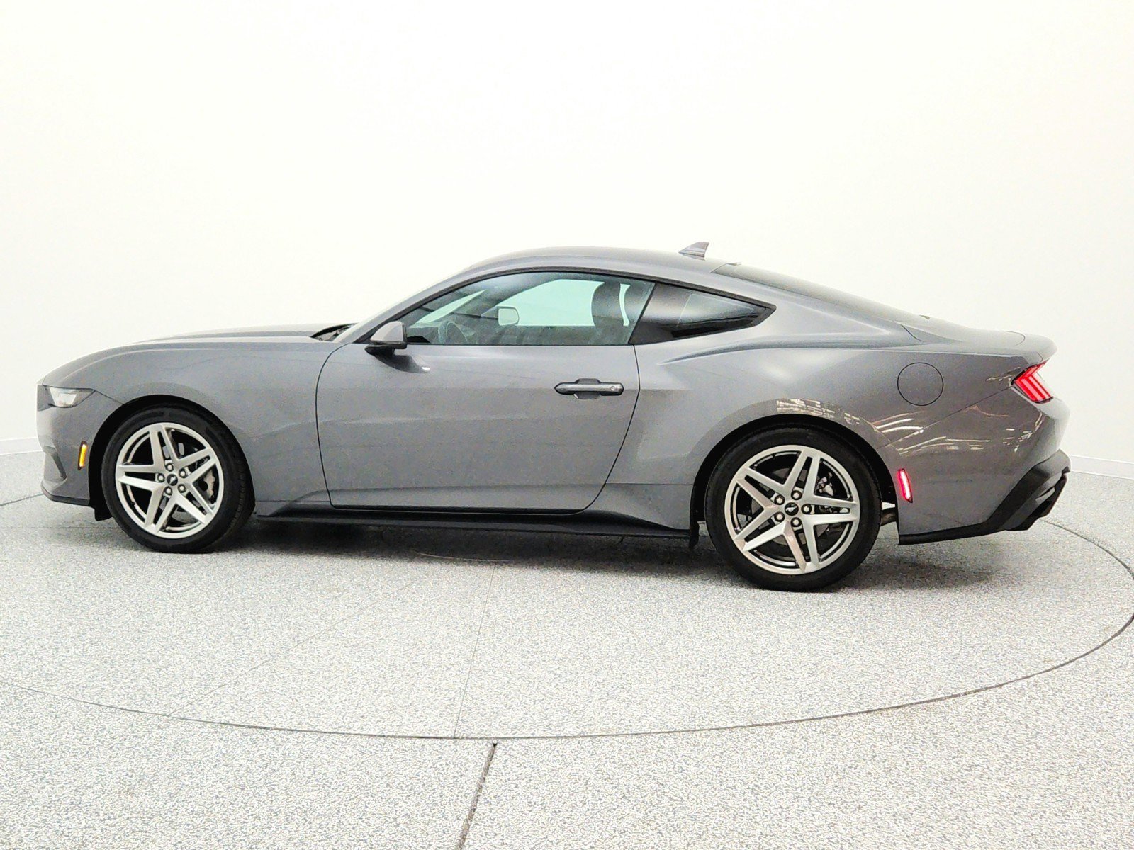 Used 2024 Ford Mustang Premium RWD image 8