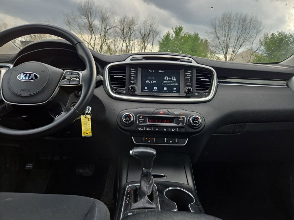 Certified 2019 Kia Sorento LX w/ LX Convenience Package image 30