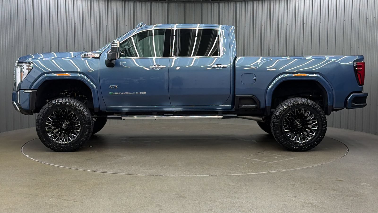 Used 2026 GMC Sierra 3500 Denali w/ Denali Reserve Package AWD/4WD image 2