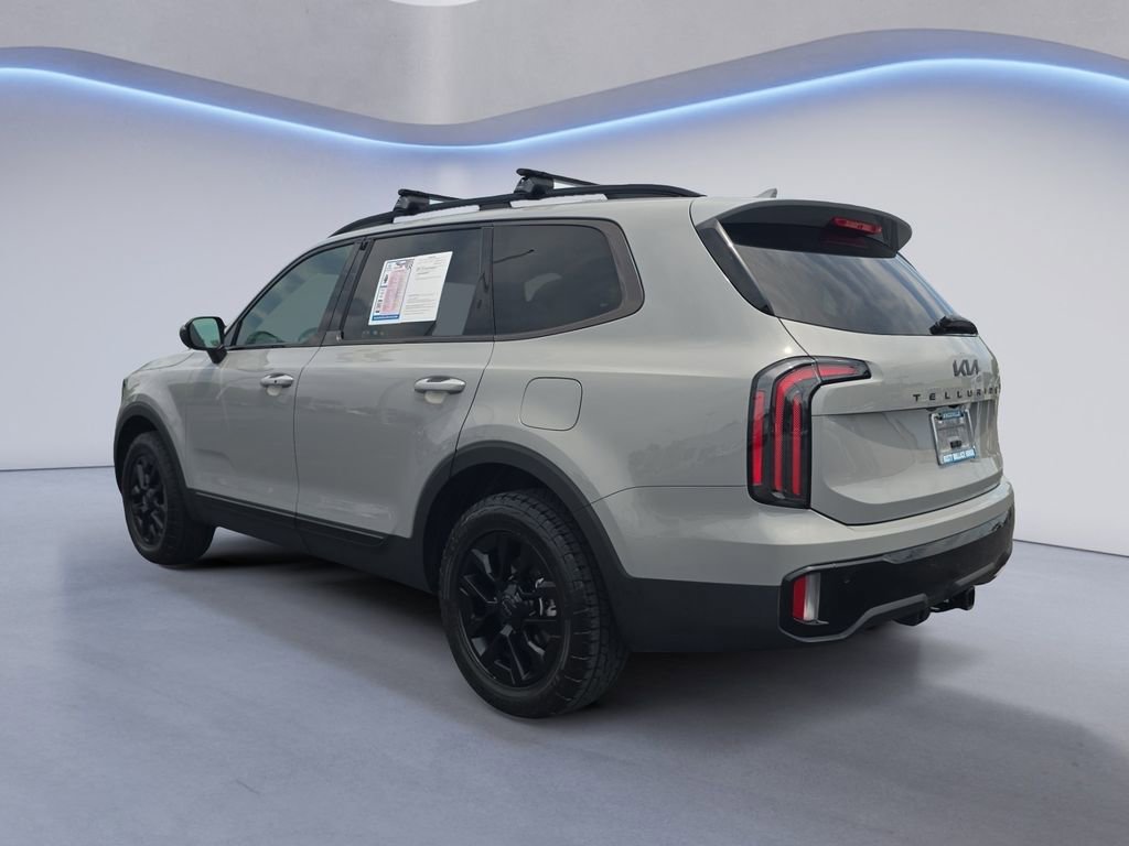 Used 2025 Kia Telluride AWD image 3
