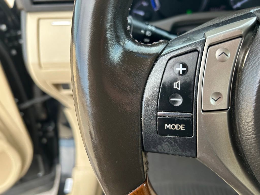 Used 2013 Lexus RX 450h AWD image 21