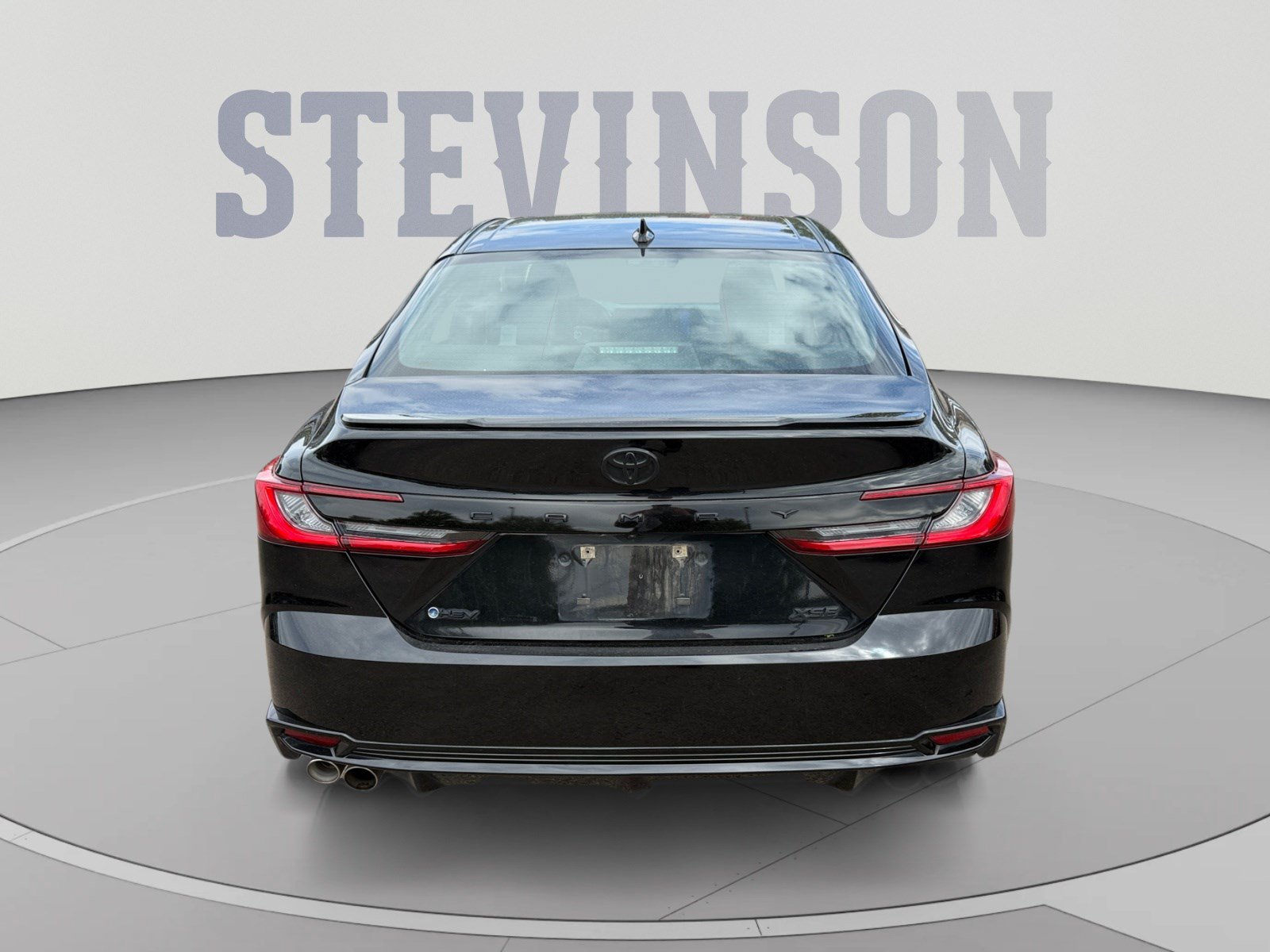 Used 2025 Toyota Camry XSE FWD image 4