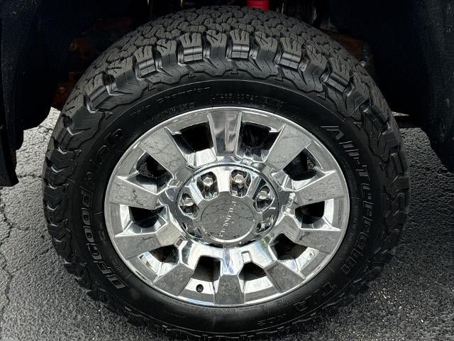 Used 2019 GMC Sierra 2500 Denali w/ Duramax Plus Package AWD/4WD image 34