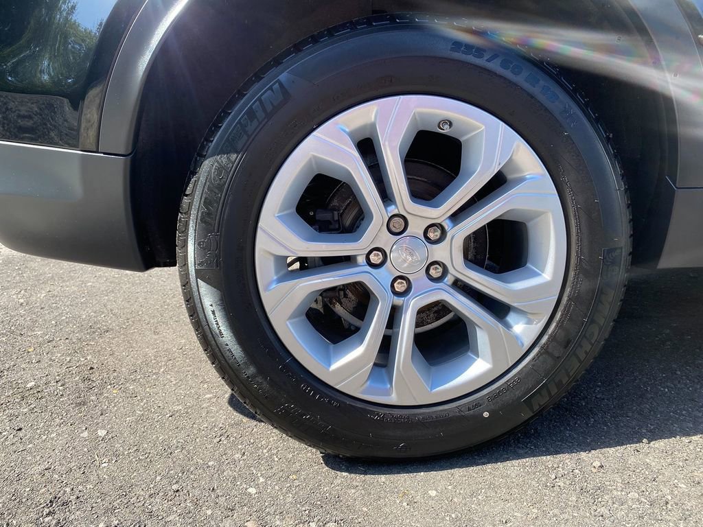 Used 2020 Land Rover Discovery Sport image 30