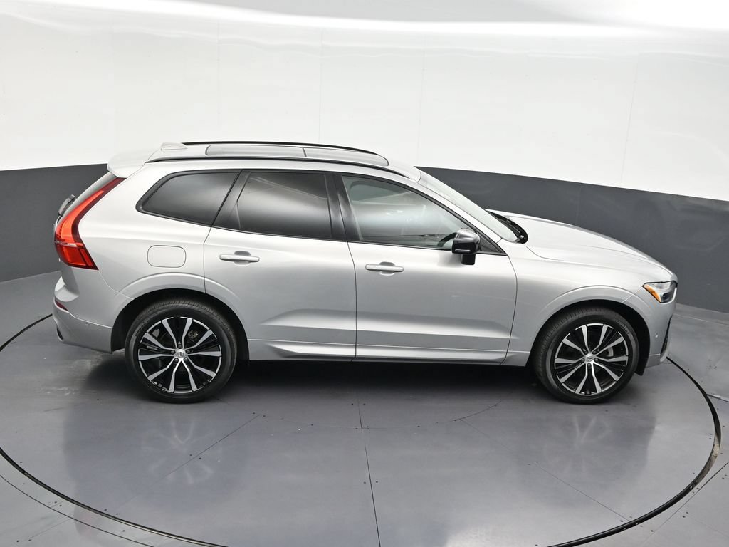 Certified 2024 Volvo XC60 B5 Plus AWD/4WD image 20