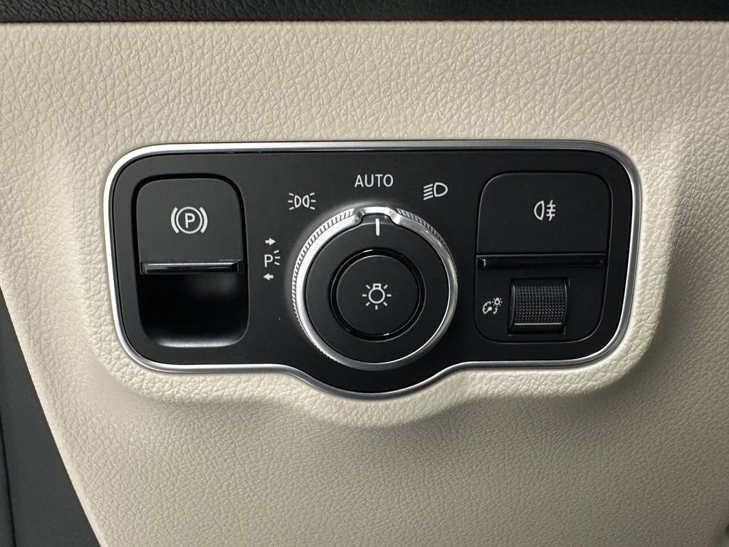 Certified 2024 Mercedes-Benz EQB 250+ image 34