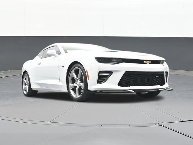 Used 2017 Chevrolet Camaro SS RWD image 48