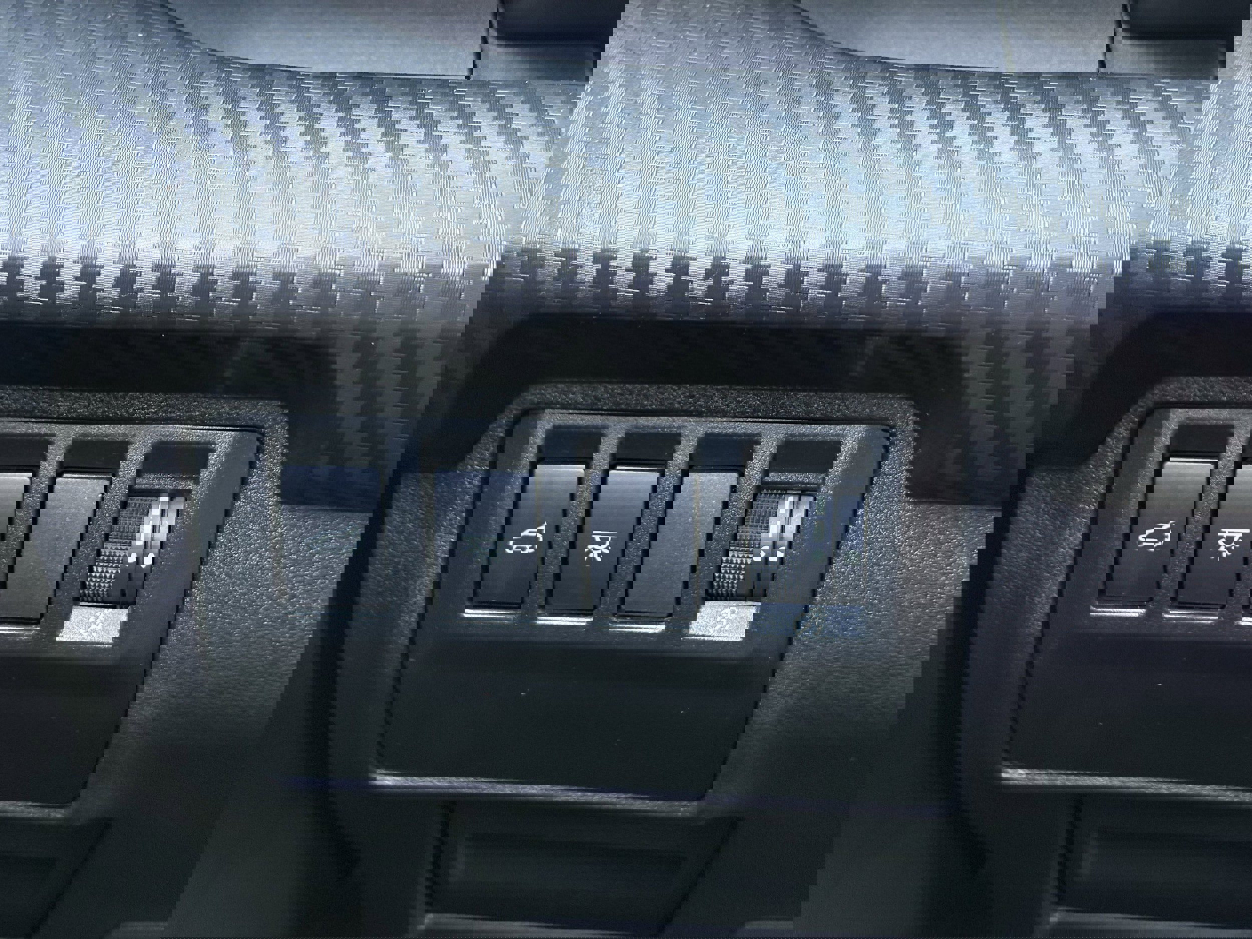 Certified 2025 Subaru Ascent Premium image 17