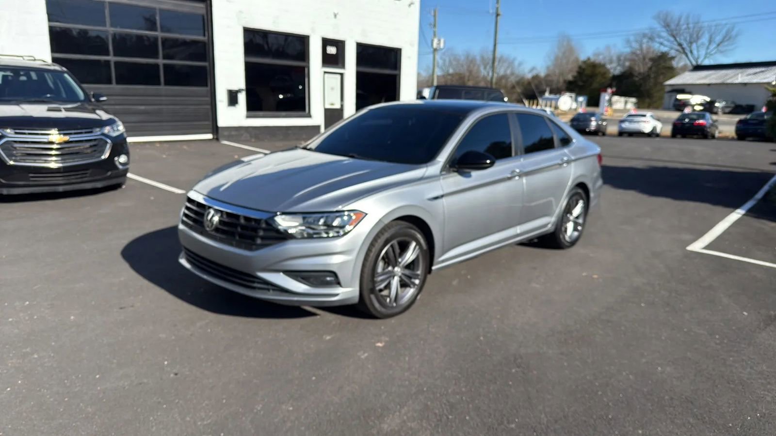 Used 2019 Volkswagen Jetta R-Line w/ R-Line Cold Weather Package image 3