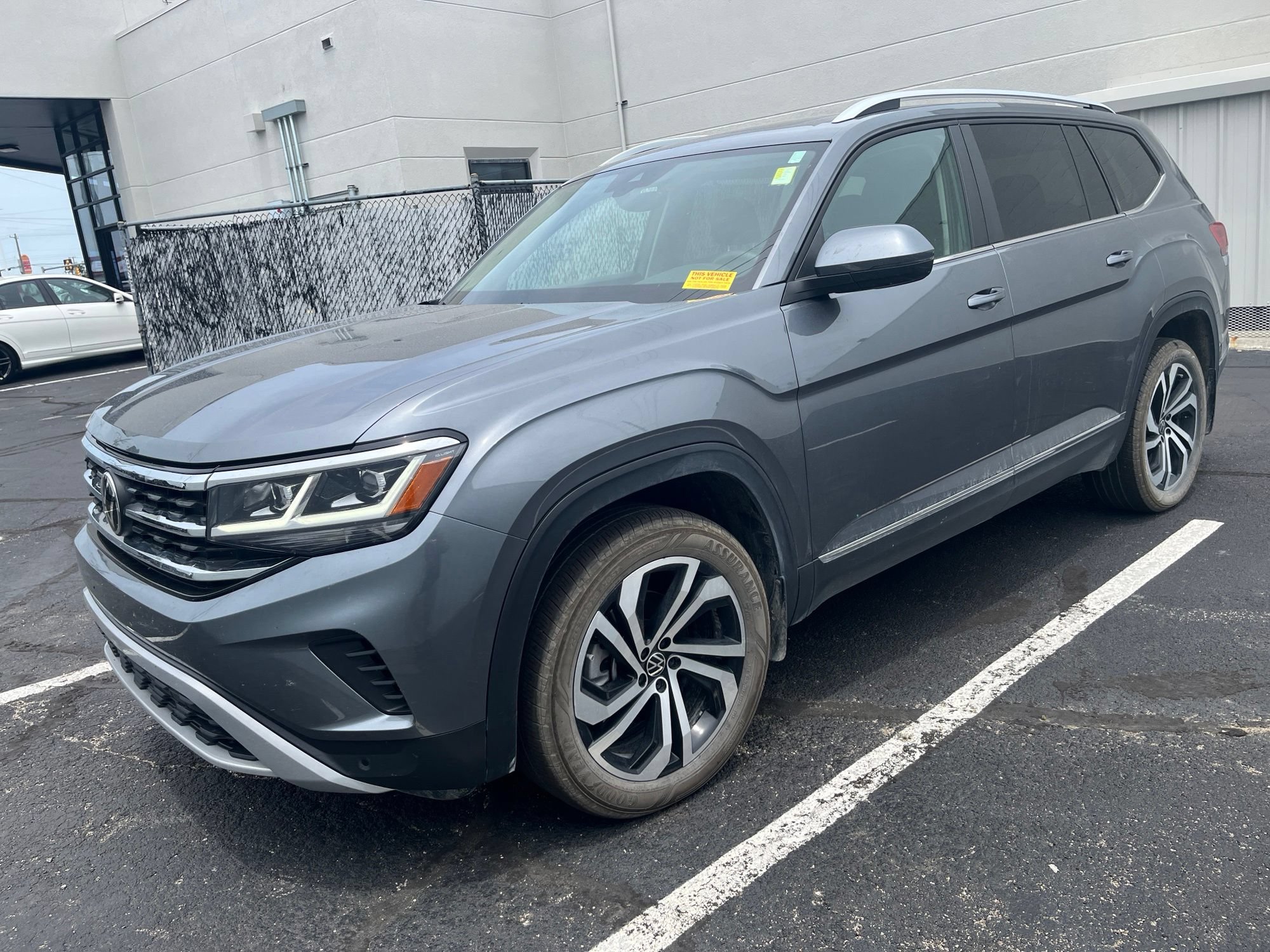 Used 2023 Volkswagen Atlas SEL AWD/4WD image 1