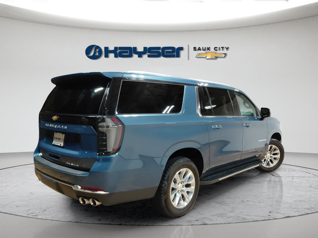 Used 2025 Chevrolet Suburban Premier AWD/4WD image 7