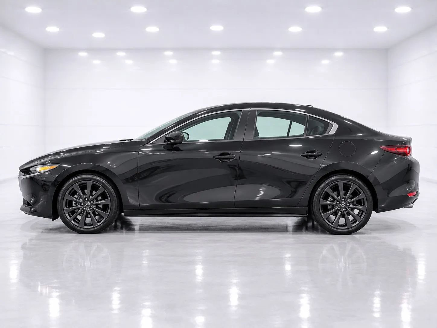Used 2024 MAZDA MAZDA3 s FWD image 2