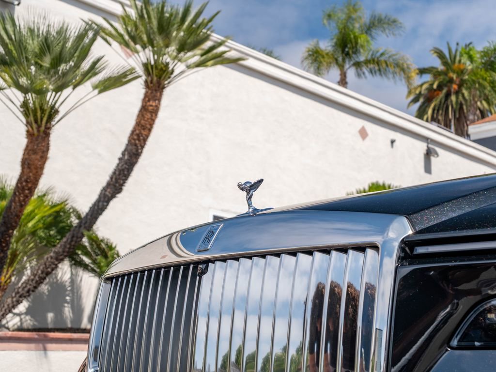New 2026 Rolls-Royce Spectre image 7
