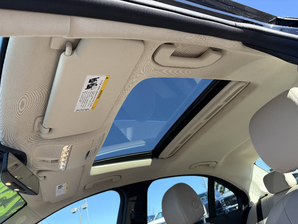 Used 2021 Mercedes-Benz C 300 4MATIC Sedan image 30