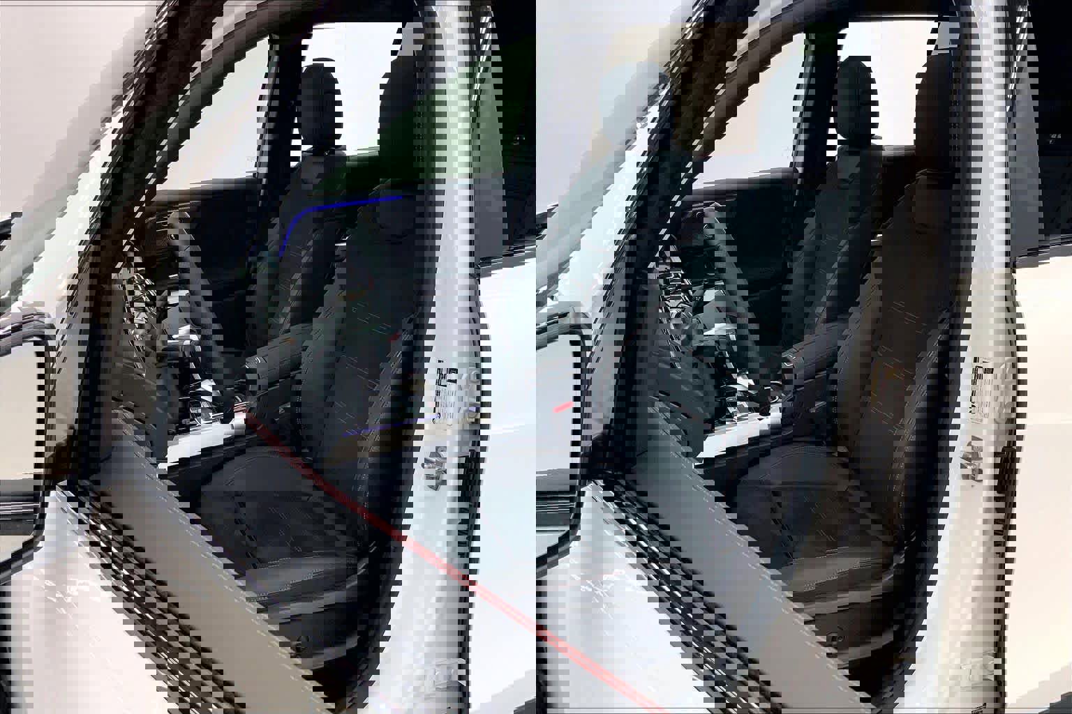 Used 2025 Mercedes-Benz GLB 250 image 21