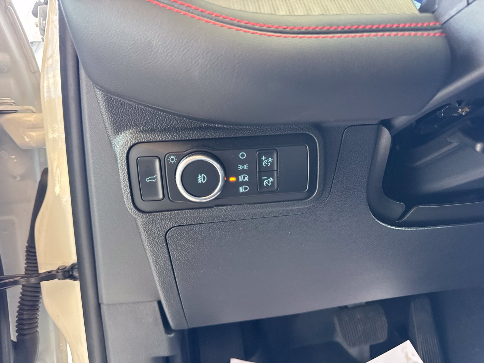 Certified 2025 Ford Explorer ST-Line AWD/4WD image 28