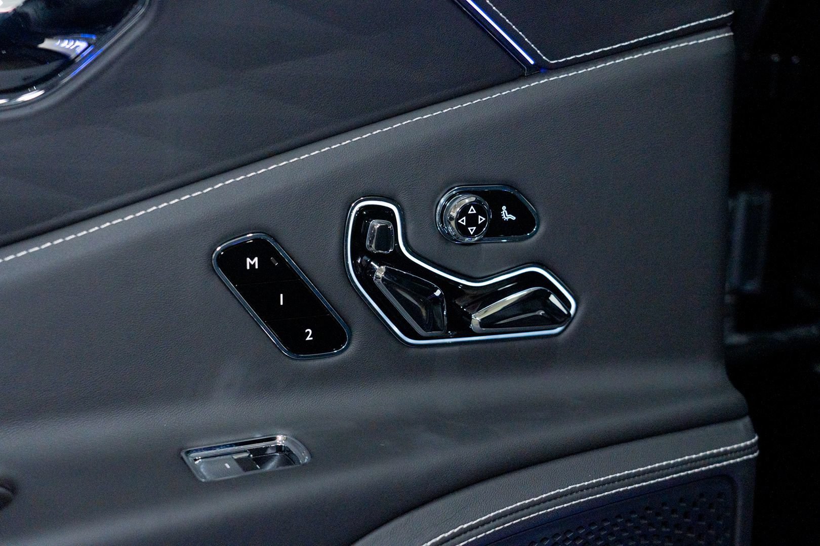 Used 2021 Bentley Flying Spur V8 AWD/4WD image 44