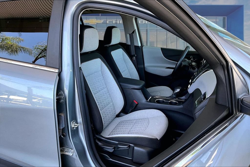 Used 2023 Chevrolet Equinox LT w/ Driver Convenience Package FWD image 17