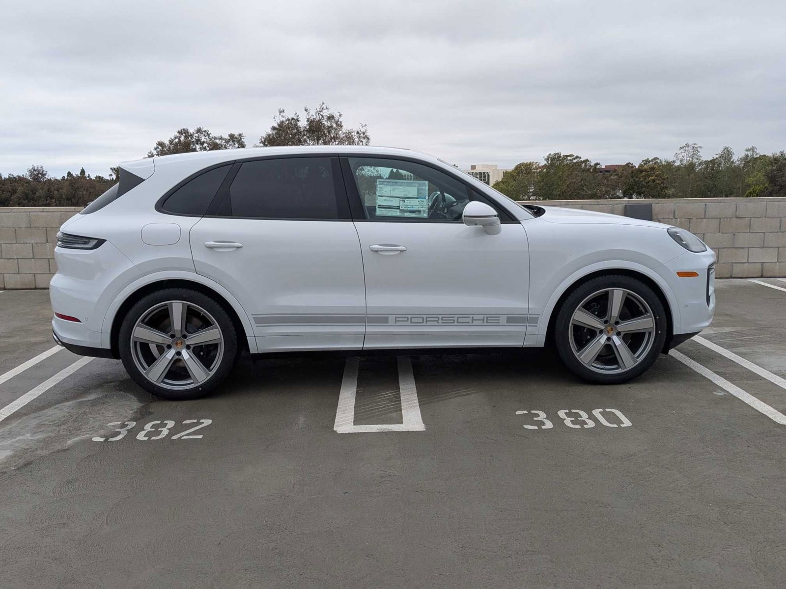 New 2025 Porsche Cayenne image 8