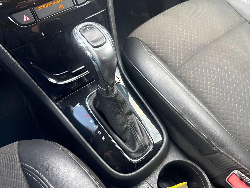 Used 2021 Buick Encore Preferred FWD image 17
