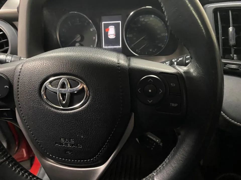 Used 2016 Toyota RAV4 XLE image 19