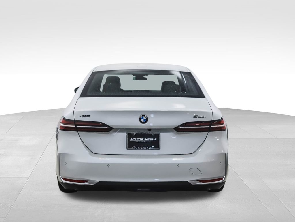 Certified 2025 BMW 530i xDrive w/ Premium Package image 4