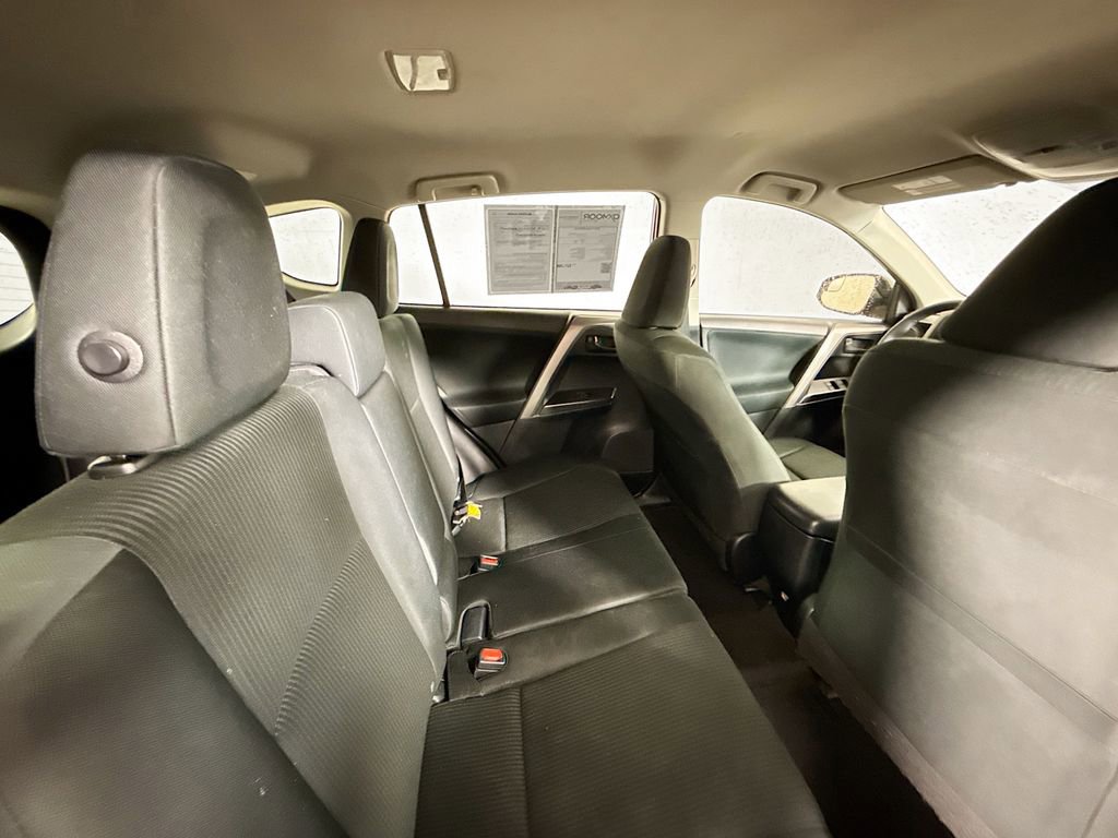 Used 2016 Toyota RAV4 LE image 25
