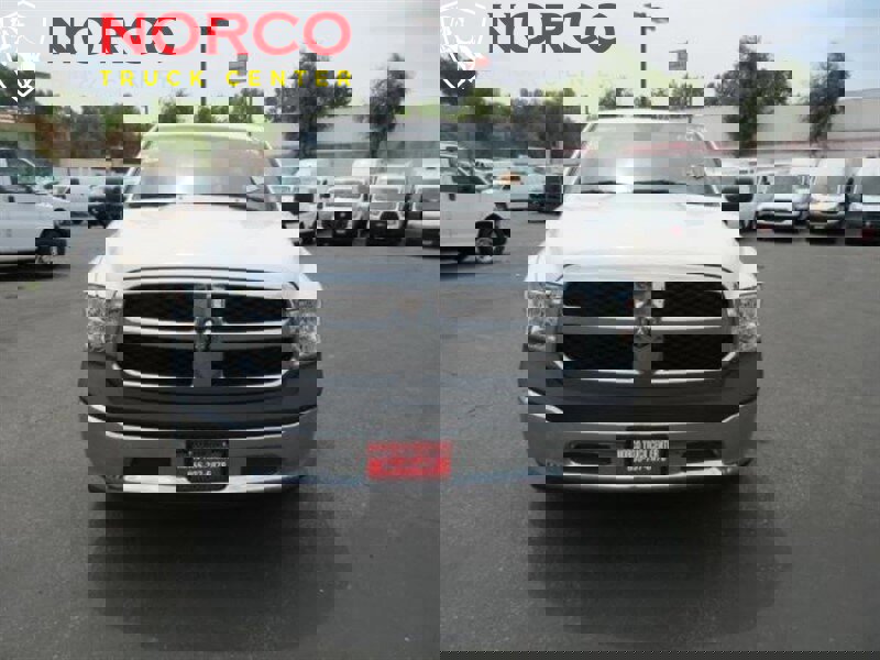 Used 2018 RAM 1500 Tradesman w/ Chrome Appearance Group image 3