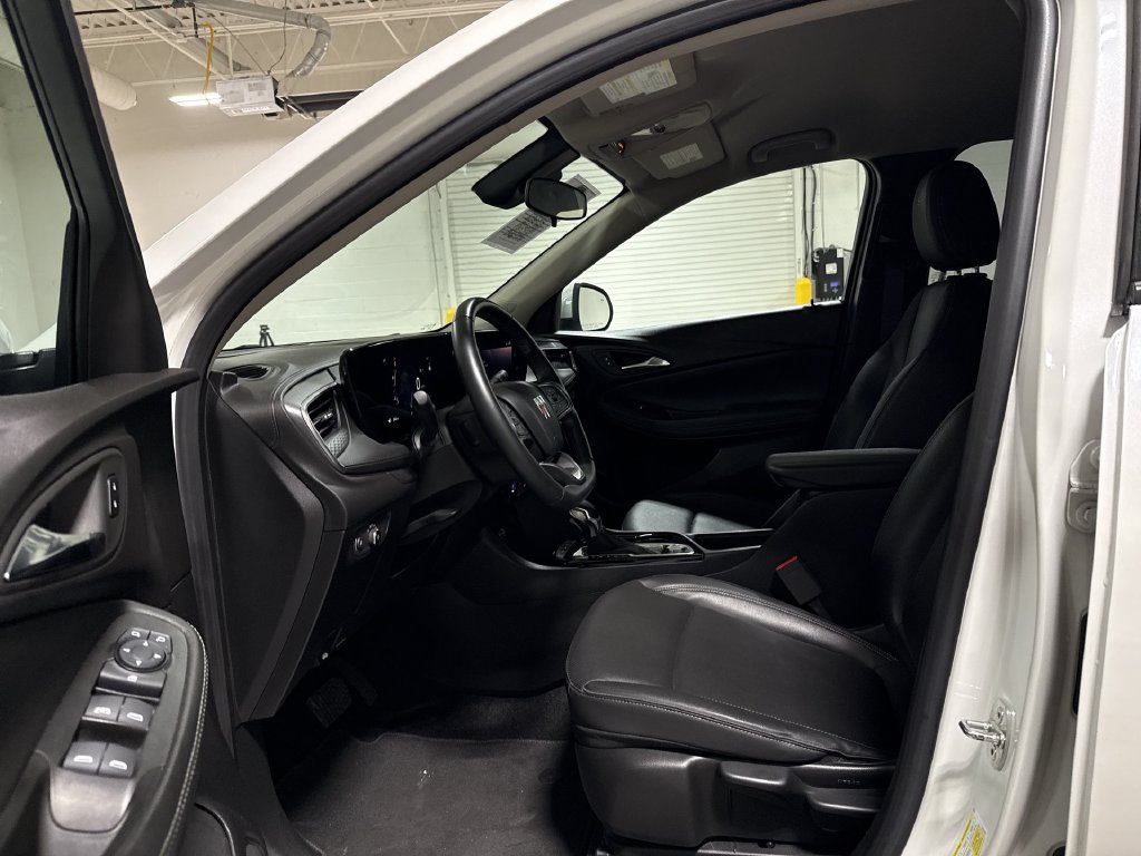 Used 2024 Buick Encore GX Sport Touring AWD/4WD image 19