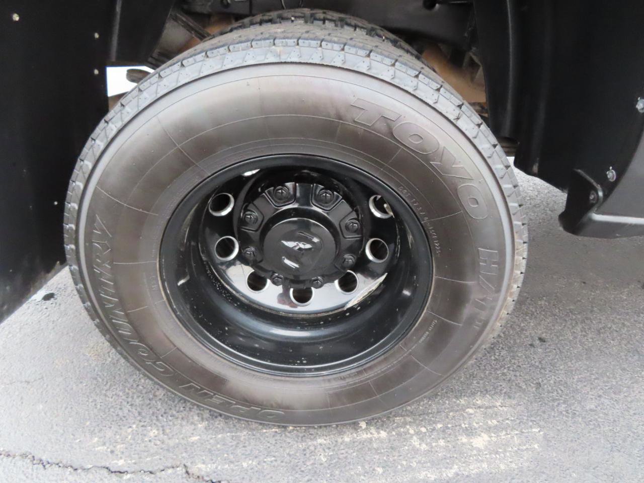 Used 2024 RAM 3500 Big Horn w/ Night Edition image 19