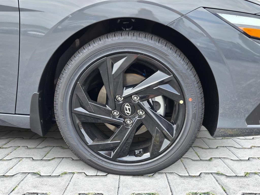 New 2026 Hyundai Elantra Sport FWD image 3