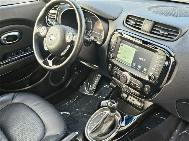 Used 2014 Kia Soul ! w/ Sun & Sound Package FWD image 10