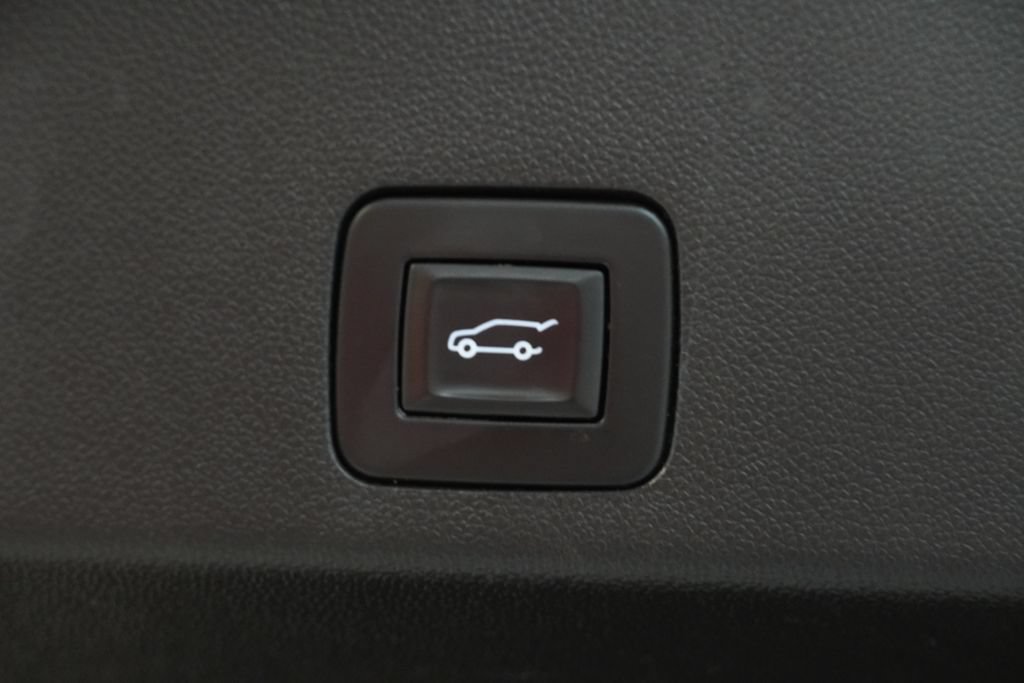 Used 2022 Buick Encore GX Select AWD/4WD image 10