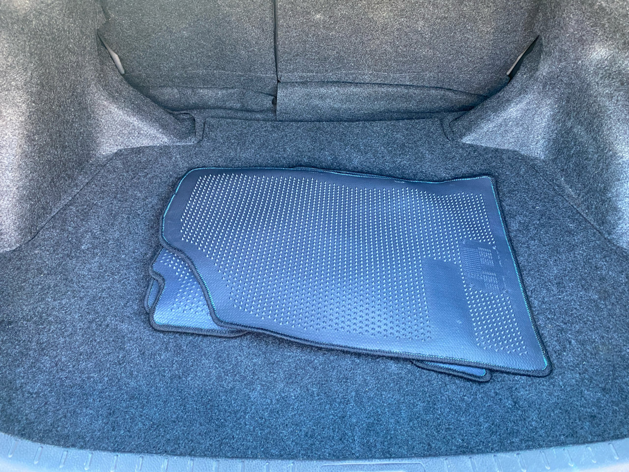 Used 2015 Toyota Corolla LE Premium image 9