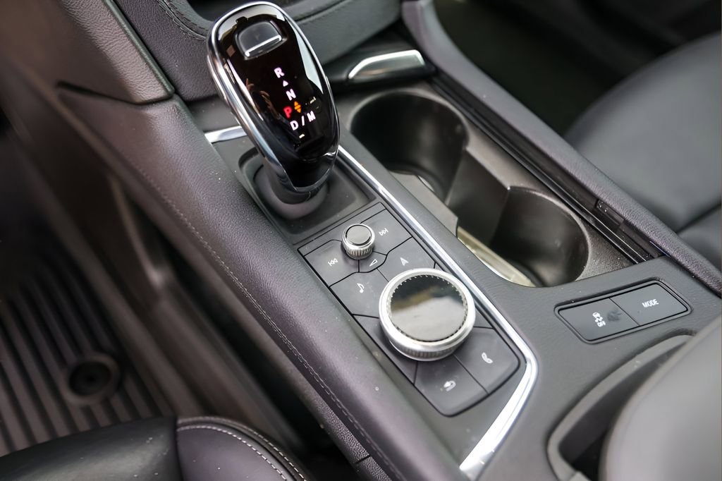 Certified 2023 Cadillac XT6 Sport w/ Technology Package image 21