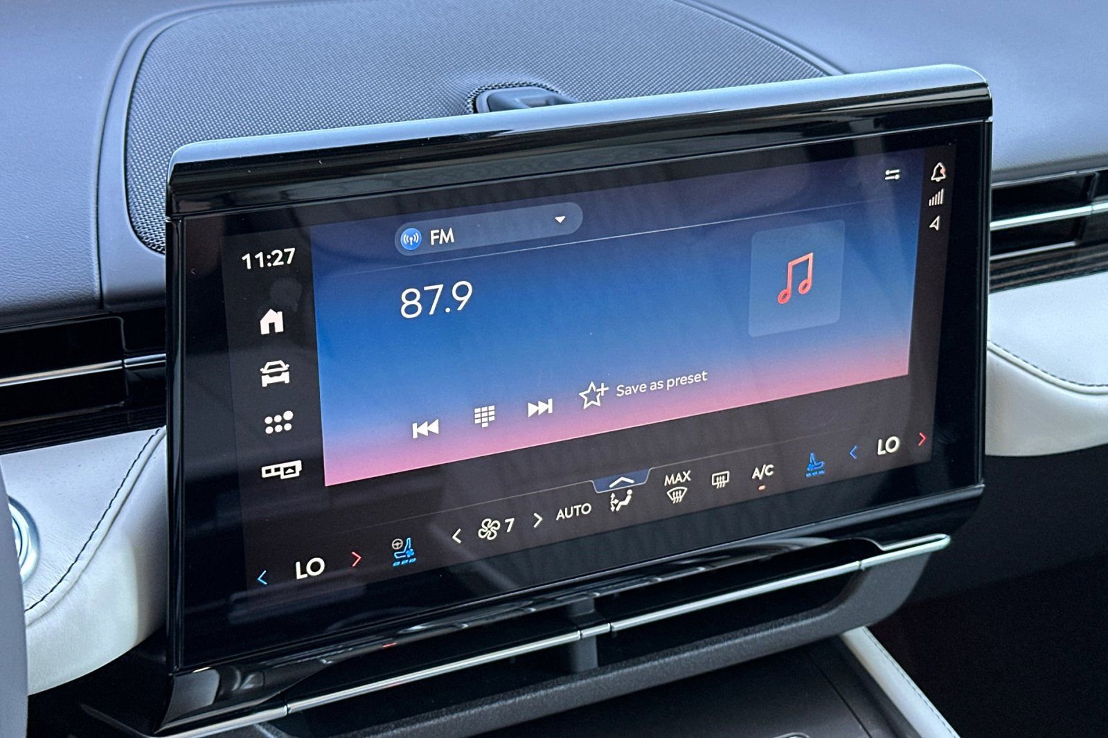 New 2026 Lincoln Nautilus Black Label w/ Jet Appearance Package image 17