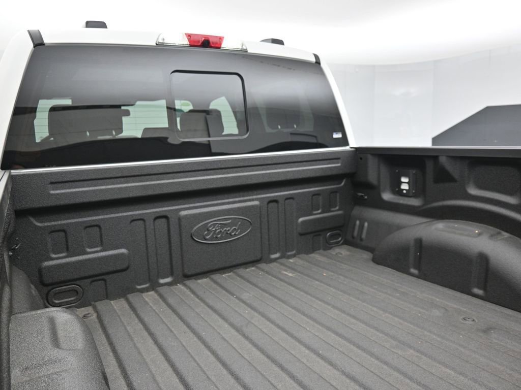 New 2025 Ford F150 Platinum w/ Equipment Group 702A High image 24