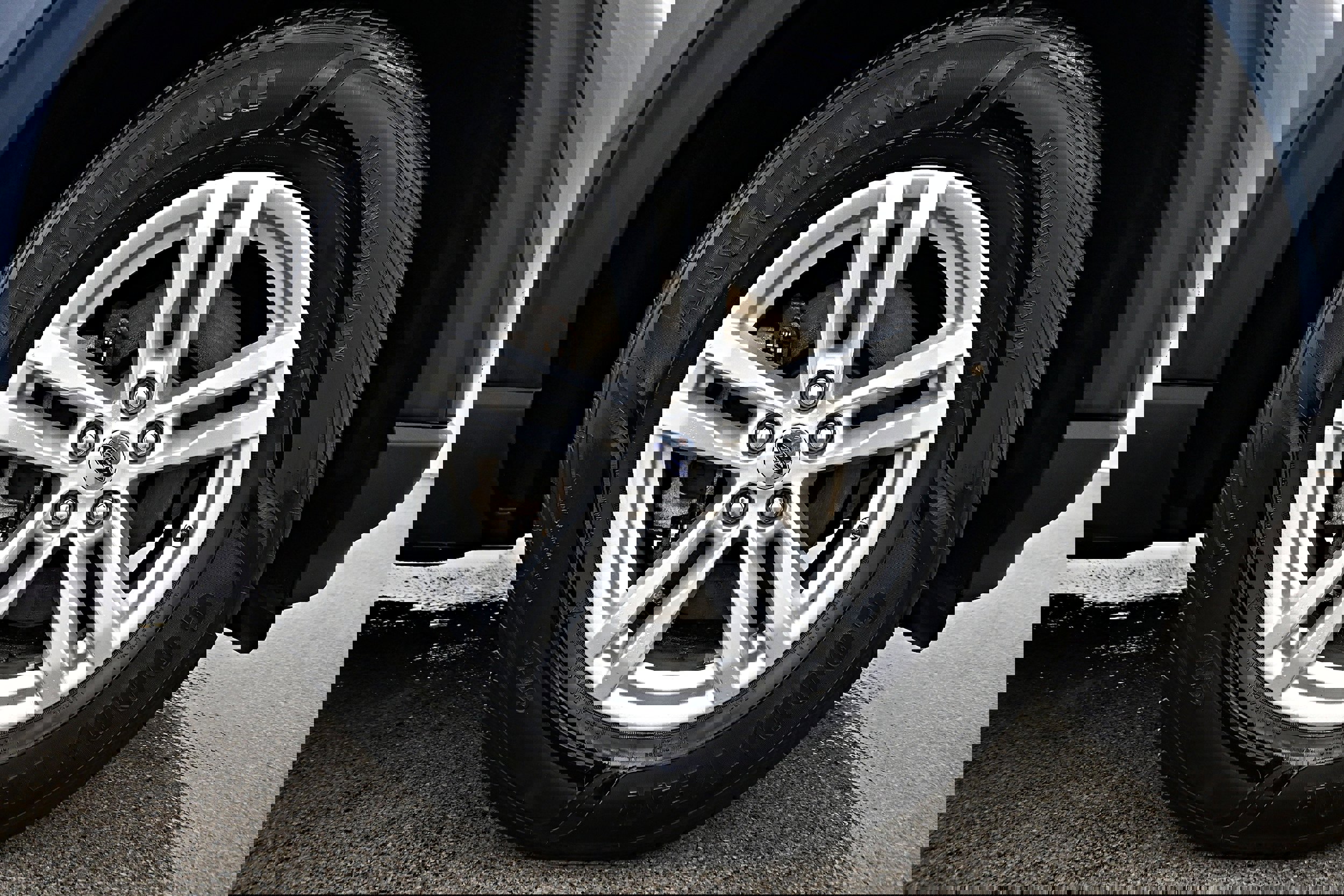 Used 2020 Ford Explorer XLT w/ Equipment Group 202A image 39