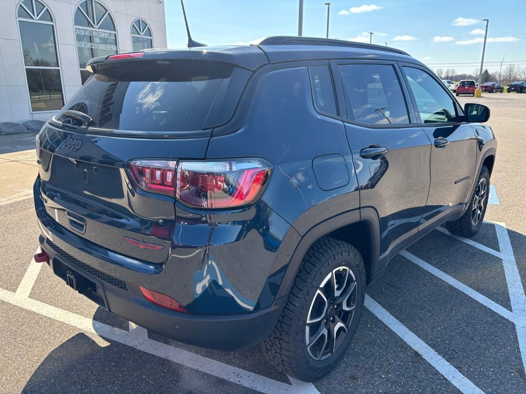 New 2026 Jeep Compass Trailhawk AWD/4WD image 9