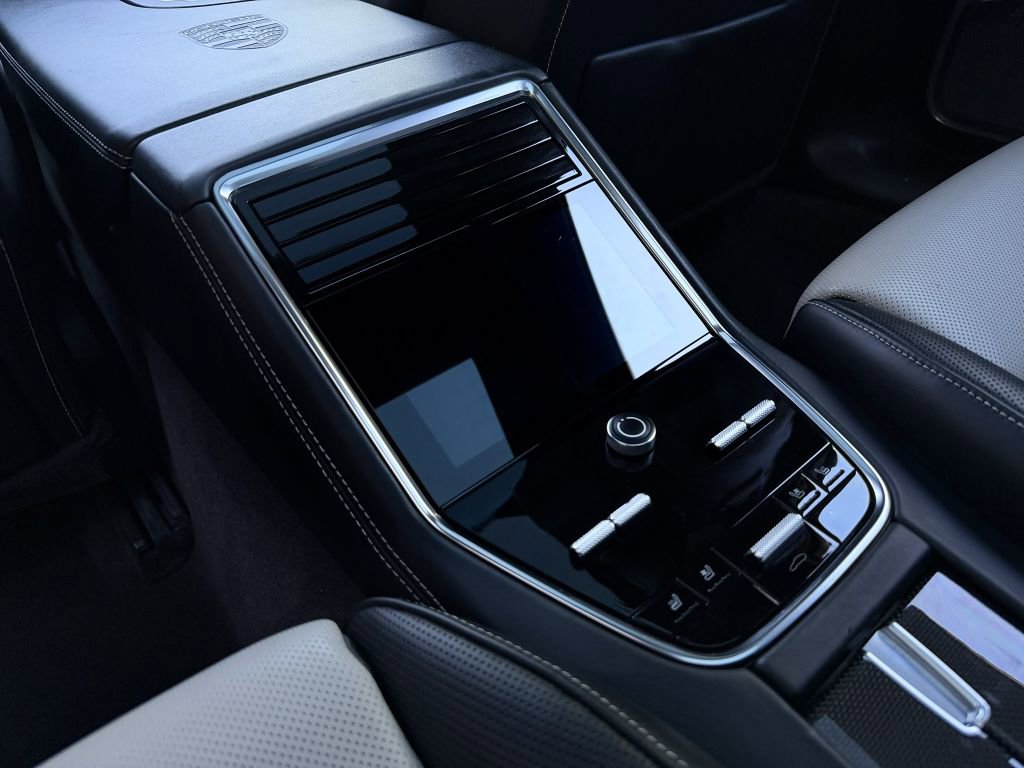 Used 2022 Porsche Panamera Turbo S image 24