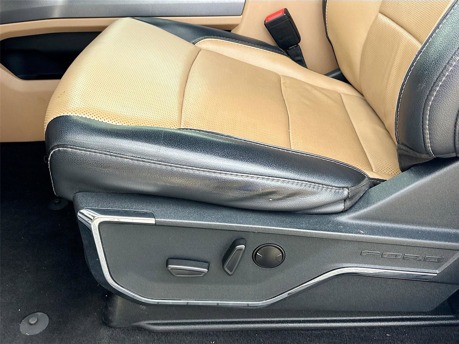 Used 2023 Ford F250 Lariat w/ Chrome Package image 23