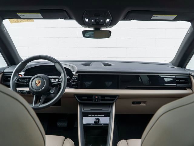 Certified 2025 Porsche Macan 4 Electric image 22