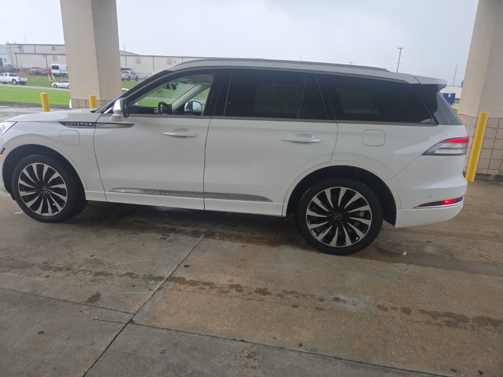 Used 2020 Lincoln Aviator Black Label Grand Touring w/ Class IV Trailer Tow Package AWD/4WD image 9