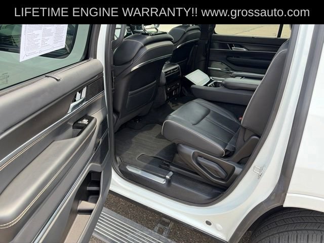 Used 2024 Jeep Grand Wagoneer Series II AWD/4WD image 35