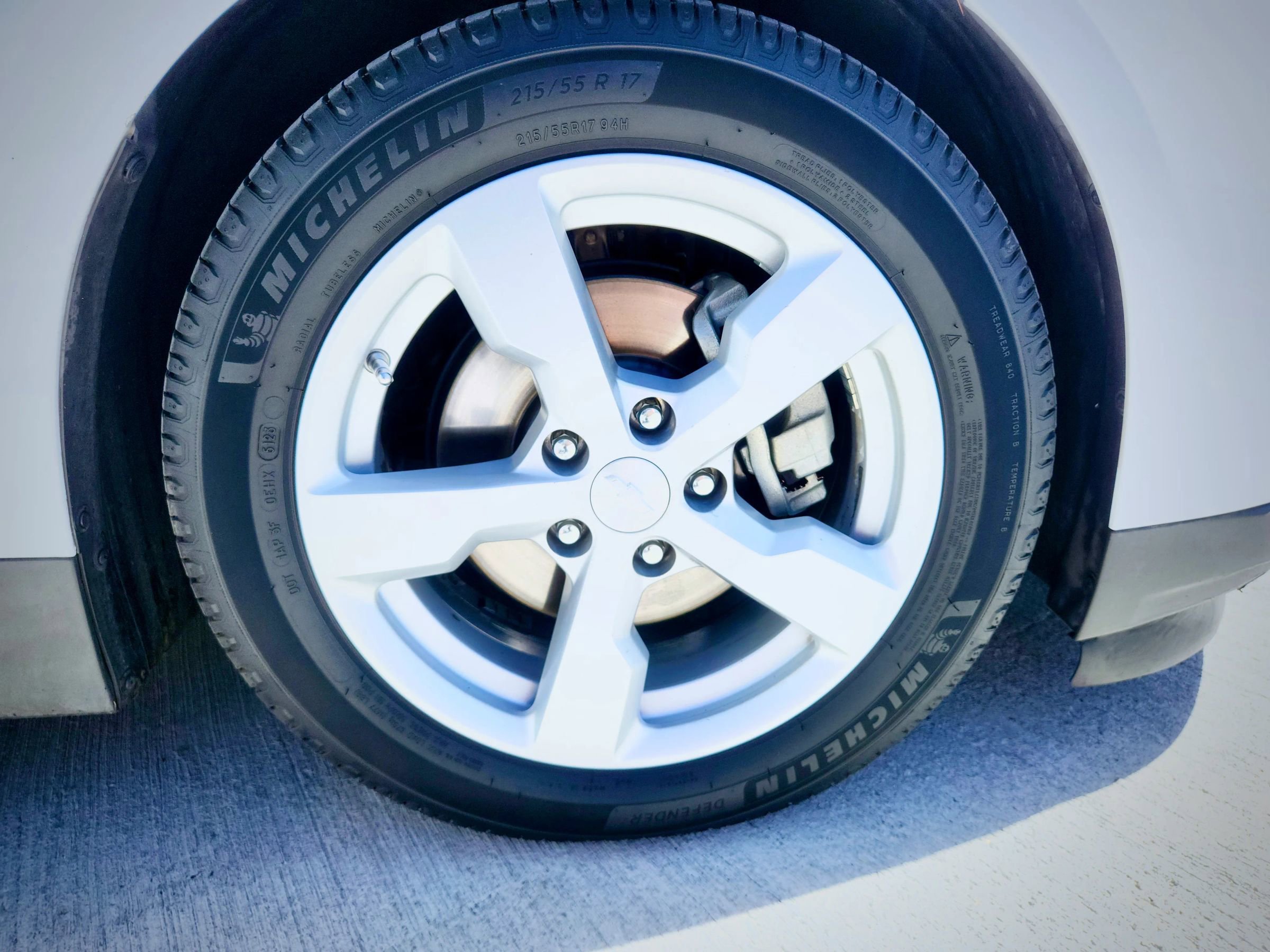 Used 2013 Chevrolet Volt Premium w/ Premium Trim Package image 32