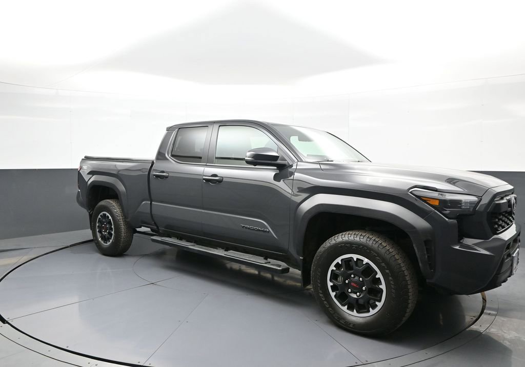 Certified 2024 Toyota Tacoma TRD Off-Road AWD/4WD image 4