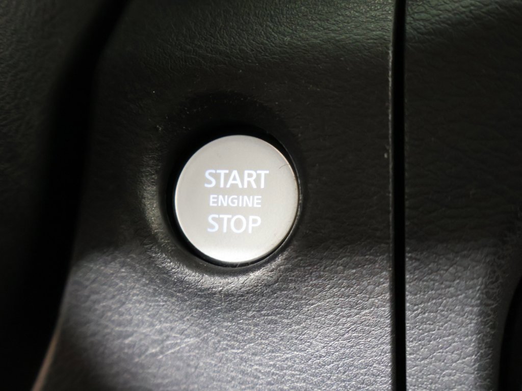 Used 2022 Nissan Frontier PRO-4X w/ Technology Package image 39