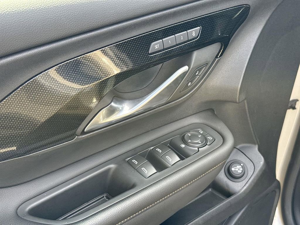 Used 2022 GMC Terrain AT4 w/ Tech Package image 21